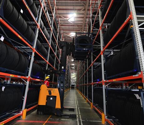 credit Appollo Tyres