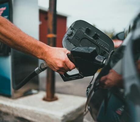 Crédit Photo de Erik Mclean: https://www.pexels.com/fr-fr/photo/main-gare-station-porter-9216590/