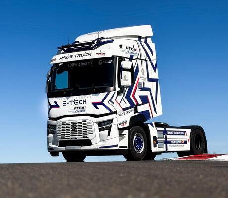 credit RENAULT TRUCKS E-TECH 