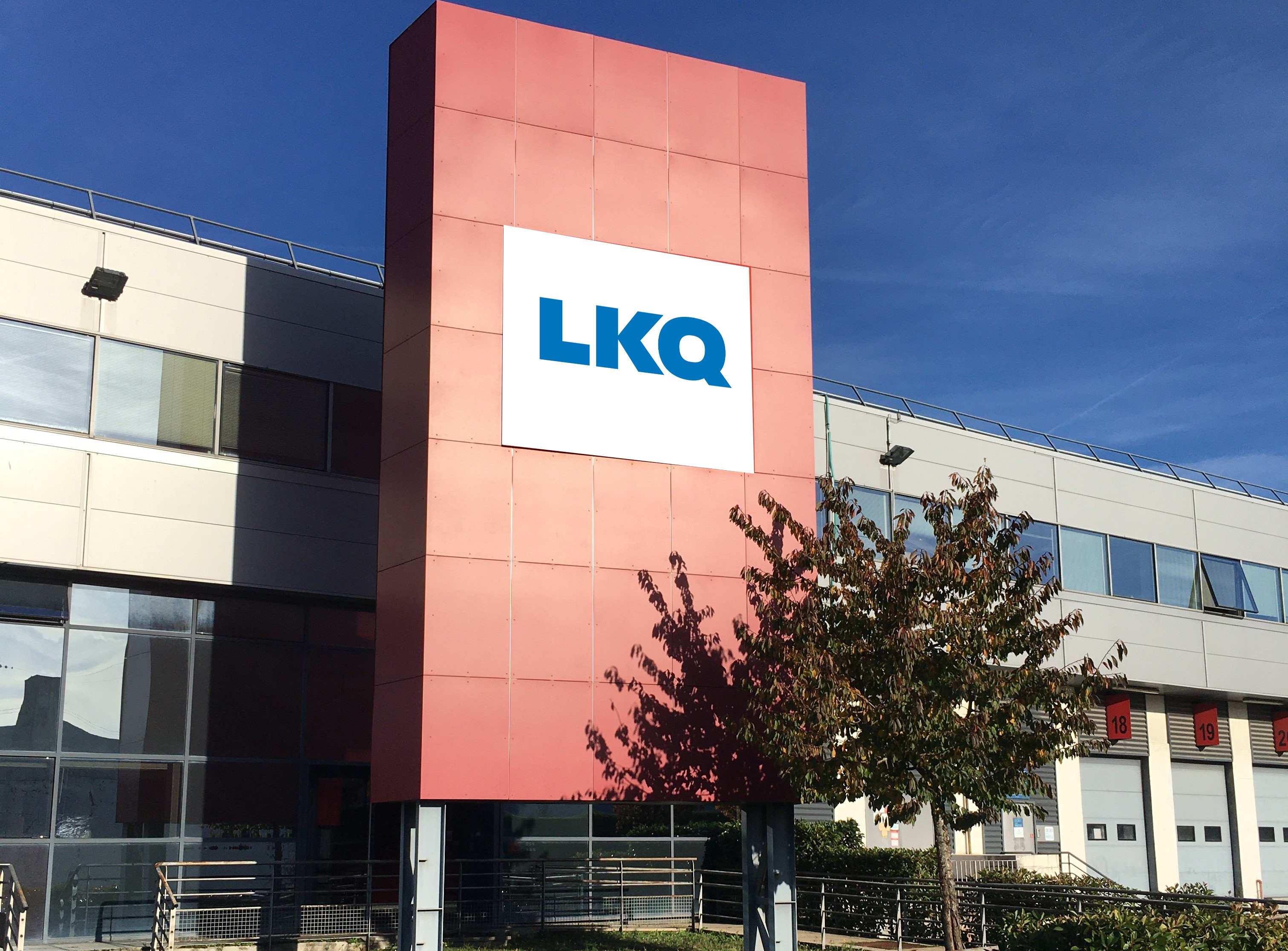 LKQ Van Heck Interpièces France ouvre un centre de distribution aux
